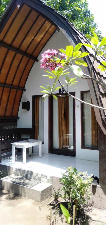Hello Lumbung Homestay Гілі-Аїр Екстер'єр фото